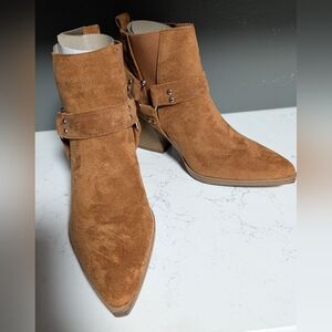 NWT Gorgeous Brown Suede Ankle Boots, With cute Buckle Detail On The Side